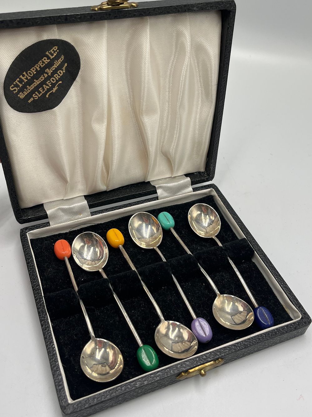 Lot 661: Art Deco Sterling Silver Coffee Bean Spoons by Deakin & Francis Ltd ?, Birmingham, 1944, 35g