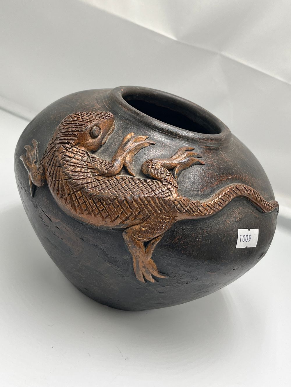 Lot 737: Meiji Style Bronzed Globular Pot Featuring a High Relief Lizard