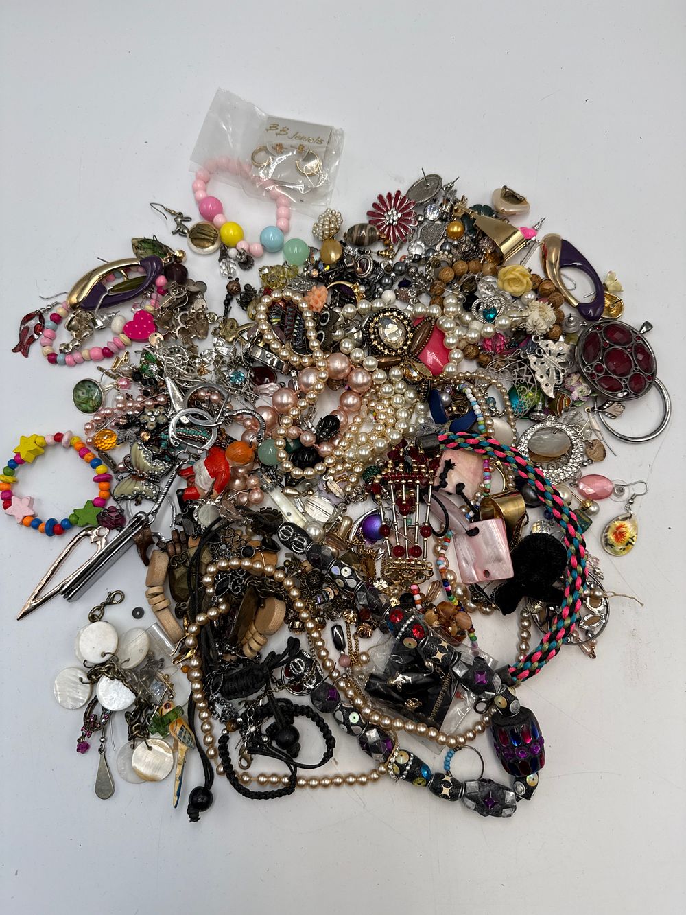 Lot 807: A Collection of Late 20th Century Costume and Fashion Jewellery