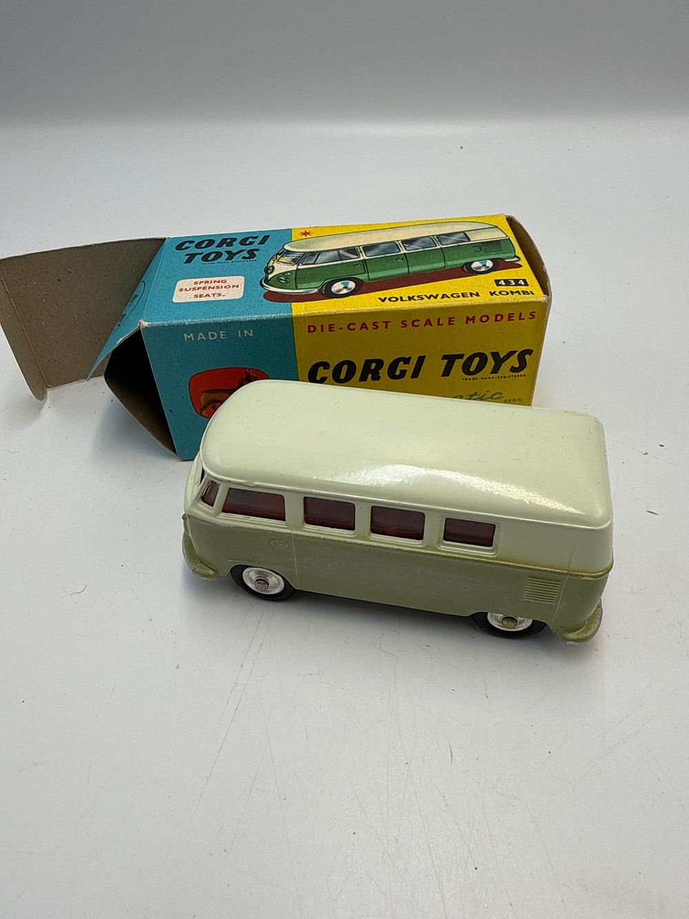Lot 818: Corgi Toys Volkswagen Kombi Die-Cast Model 434 With Original Box