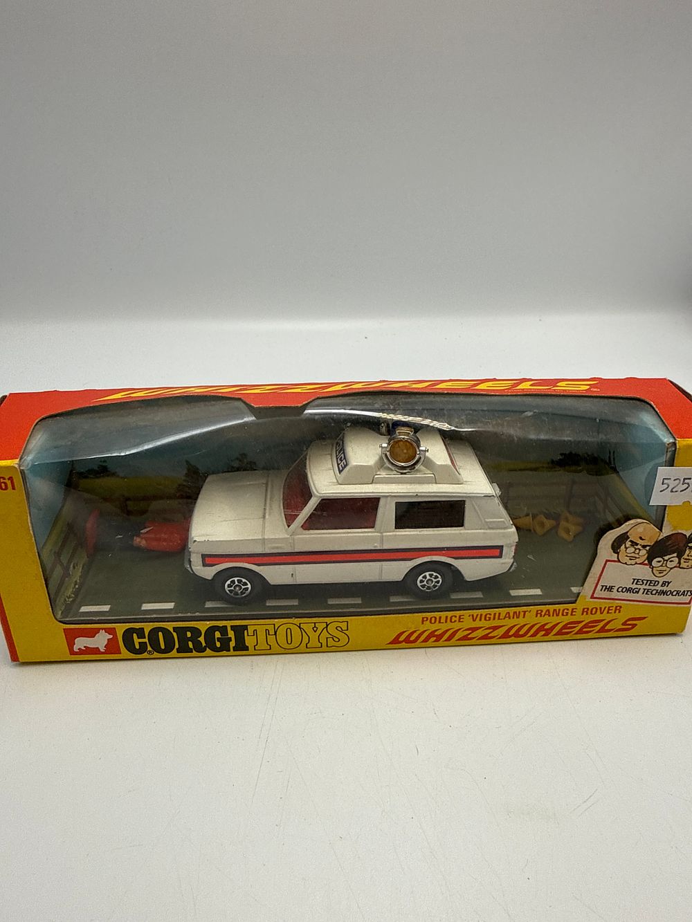 Lot 827: Corgi Toys 461 Police Vigilant Range Rover Whizzwheels