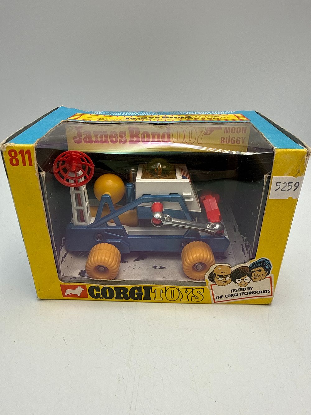 Lot 831: Corgi Toys 811 James Bond 007 Moon Buggy Die-Cast Model