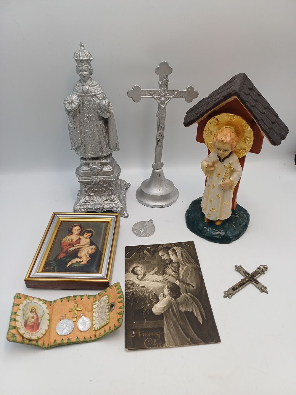 Lot 899: A Collection of Catholic Devotional Items and Religious Ephemera