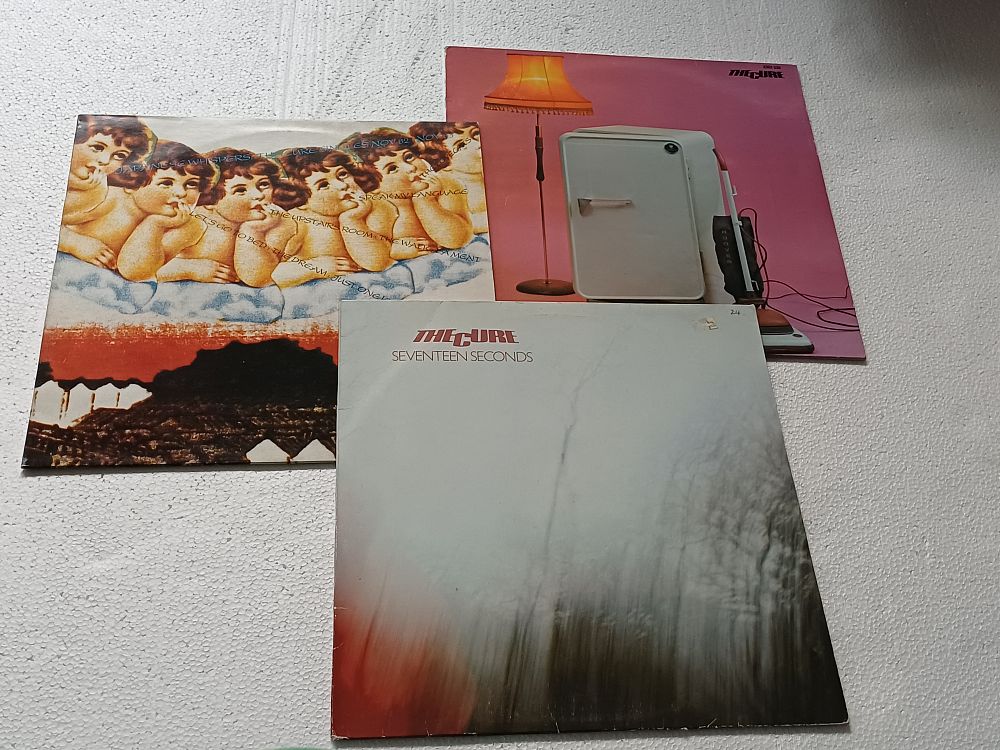 Lot 914: Three The Cure Vinyl LPs Including Seventeen Seconds and Japanese Whispers