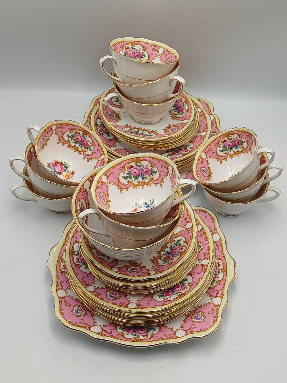 Lot 946: Foley China Porcelain Tea and Soup Service by Elijah Brain and Co Ltd?