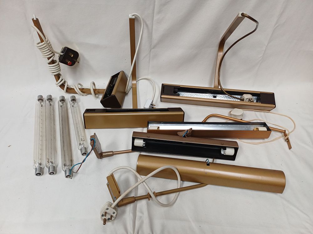 Lot 963: An Assortment of Vintage Bronze Anodised Picture Lights