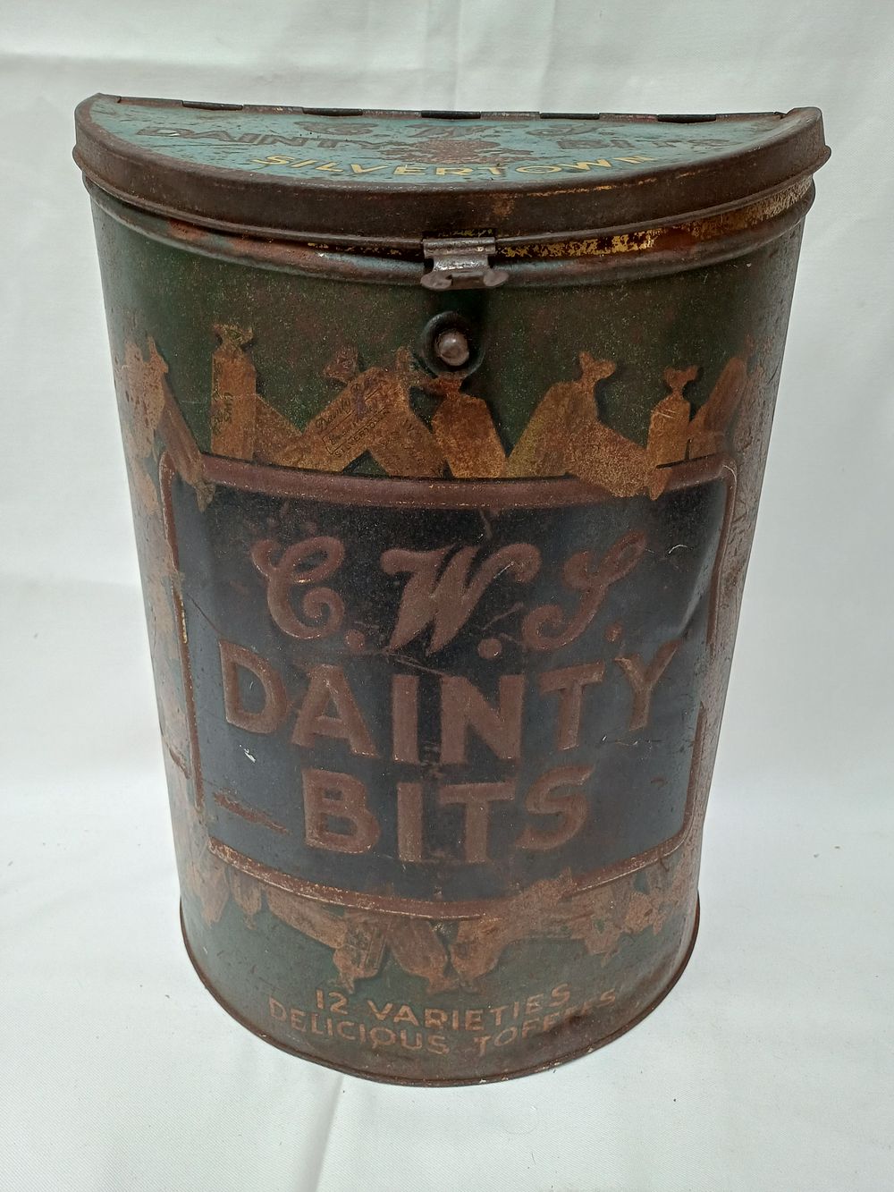 Lot 973: George W. Horner & Co. Ltd? Dainty Bits Confectionery Display Tin, 15"