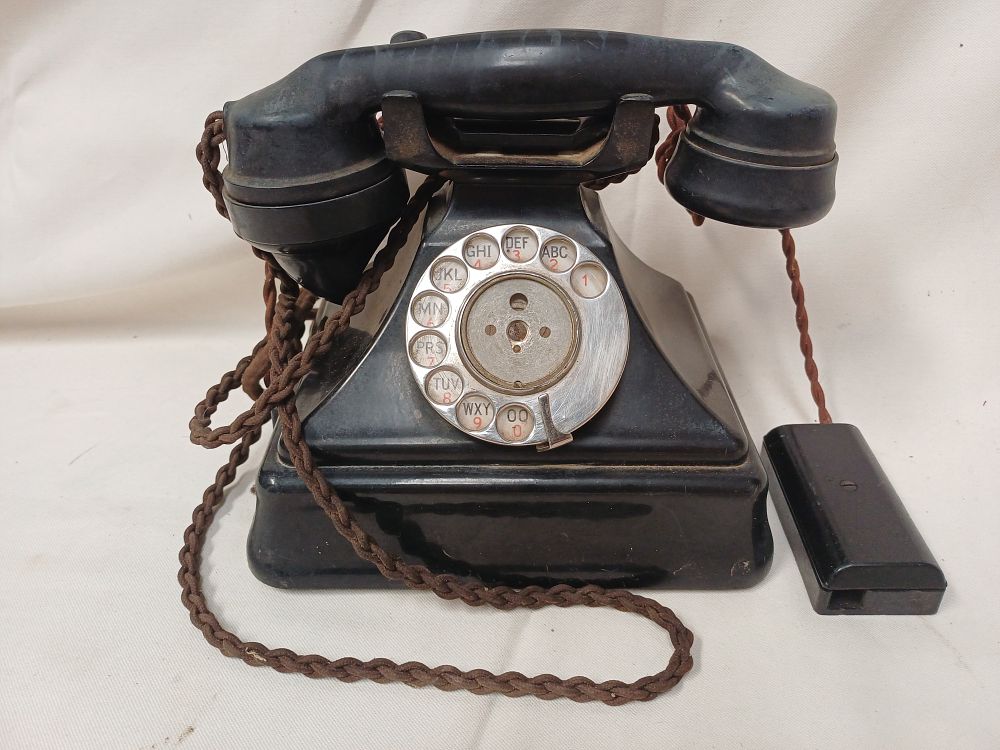 Lot 988: GPO 232? Black Bakelite Pyramid Rotary Dial Telephone