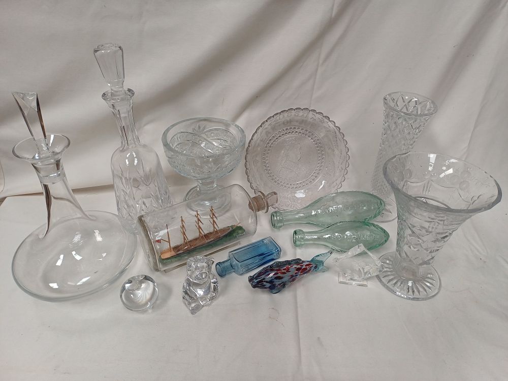 Lot 989: A Collection of Cut Glass, Commemorative and Antique Glassware