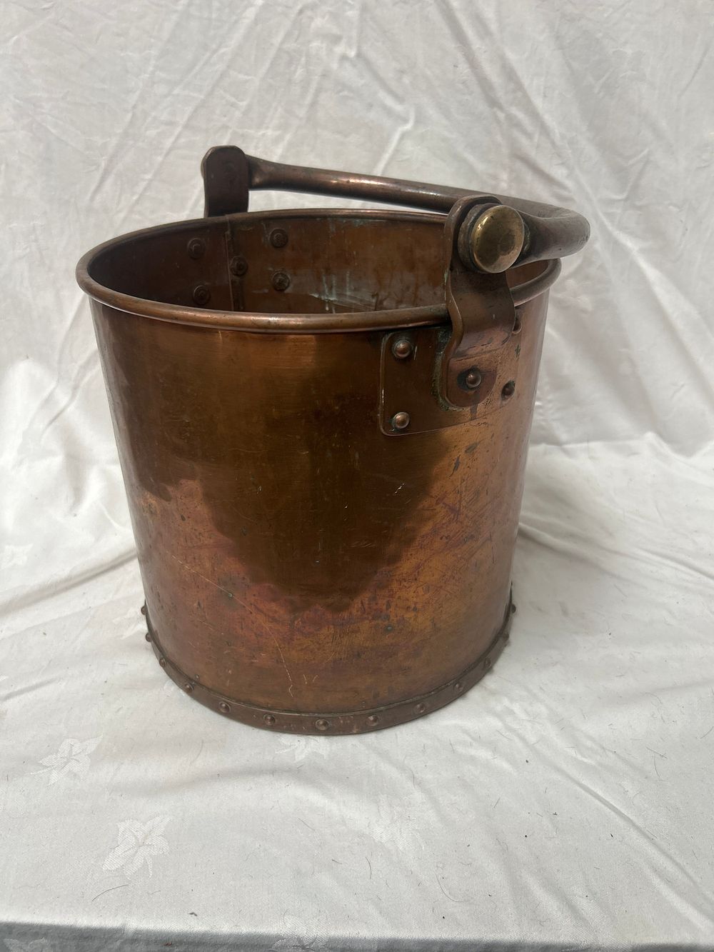 Lot 1021: A Large Victorian Style? Heavy-Gauge Copper Pail, 11"