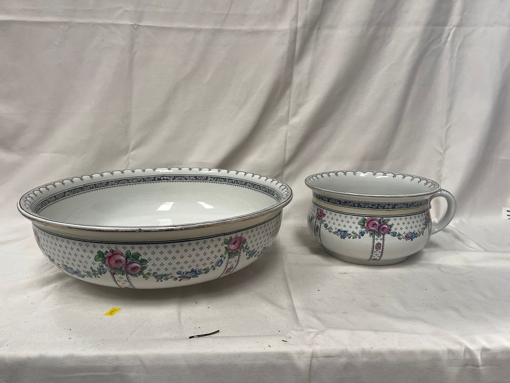 Lot 1098: Keeling & Co Losol Ware Athole Pattern Earthenware Wash Set