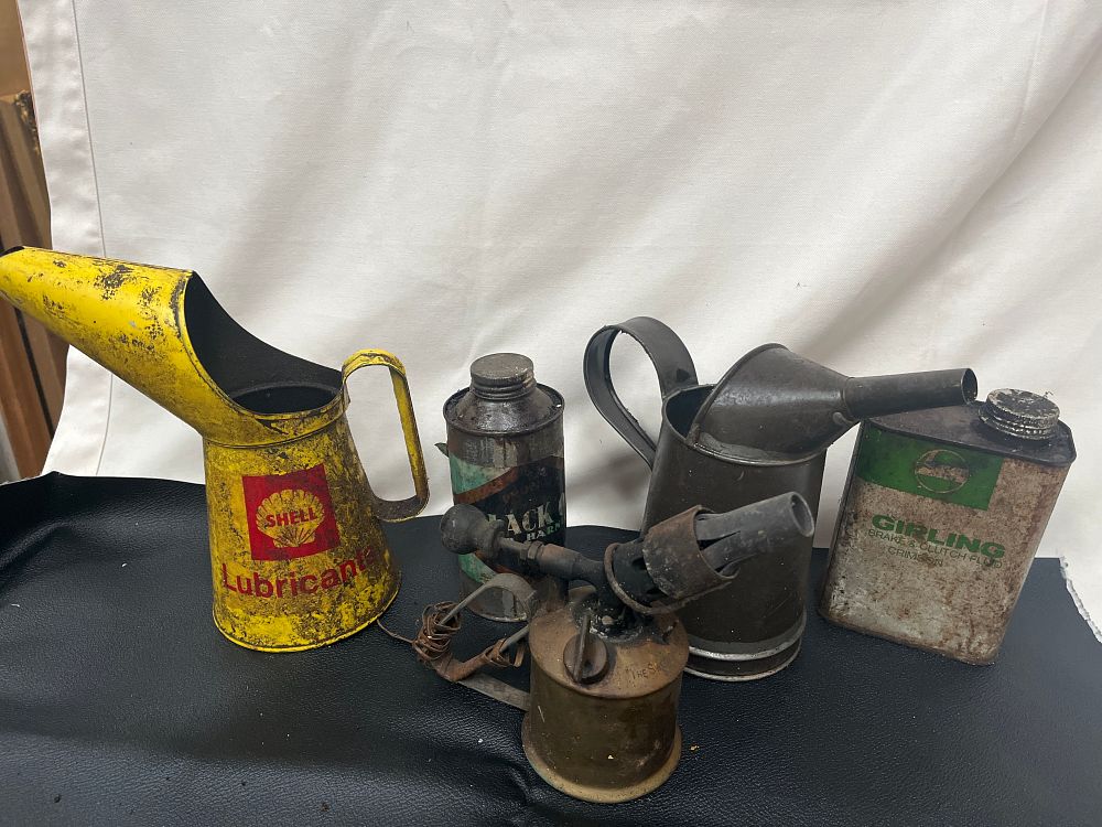 Lot 1150: A Collection of Shell and Girling Petroliana and Automotive Maintenance Items