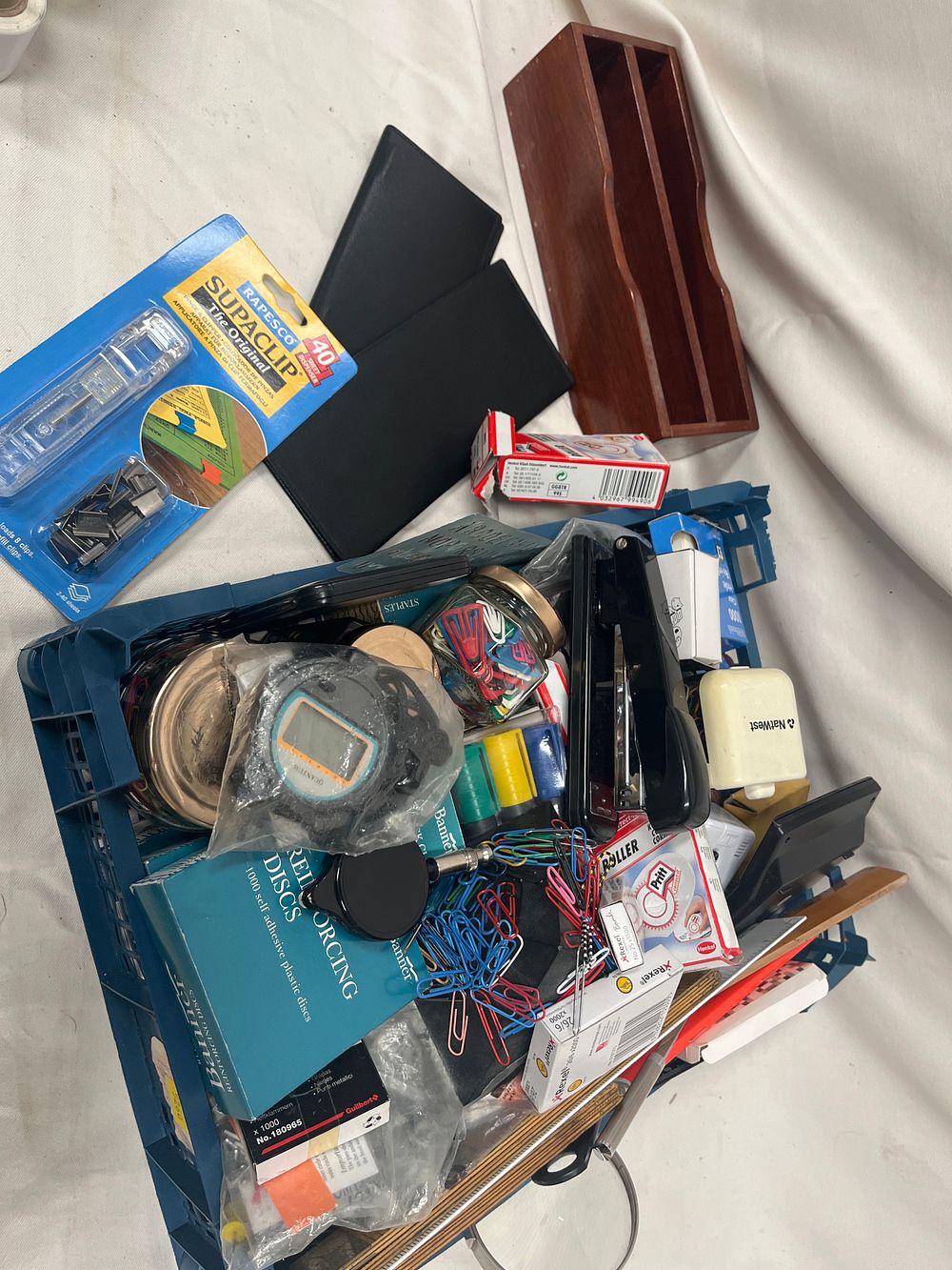 Lot 1166: A Collection of Modern and Vintage Office Stationery and Desktop Accessories