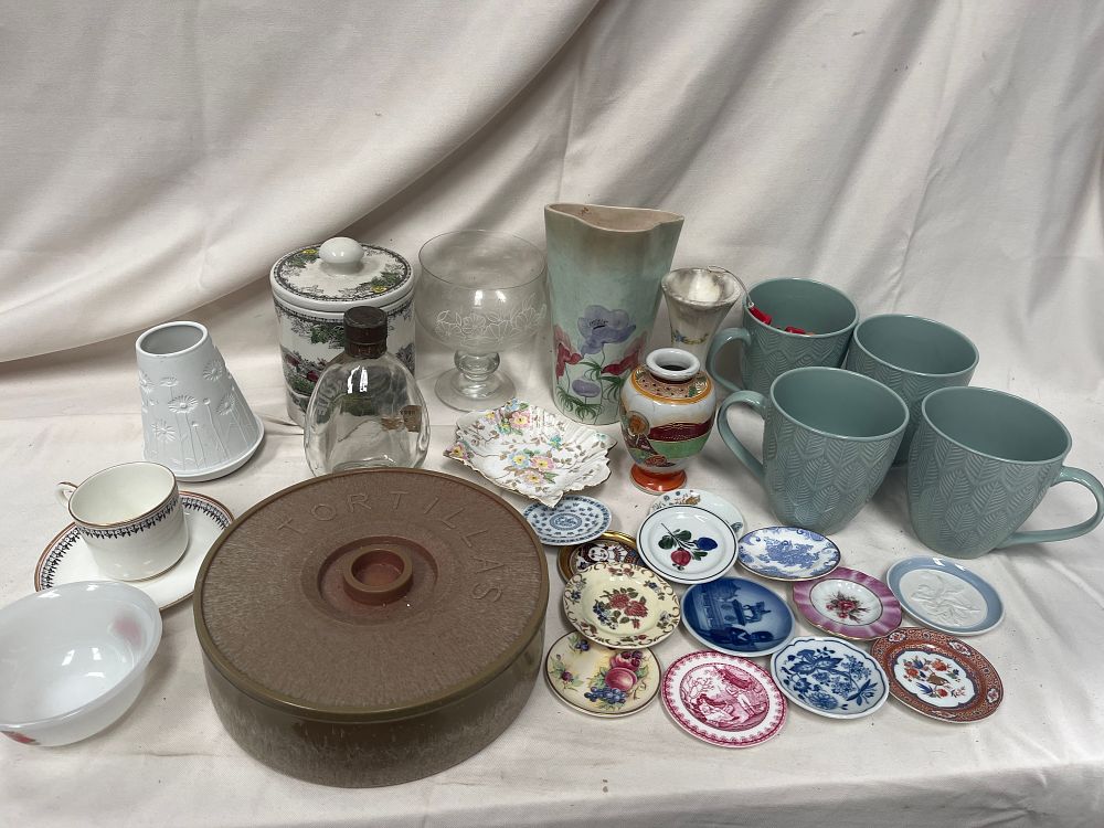 Lot 1174: A Group of Mixed Ceramics, Glassware and a Tortilla Warmer