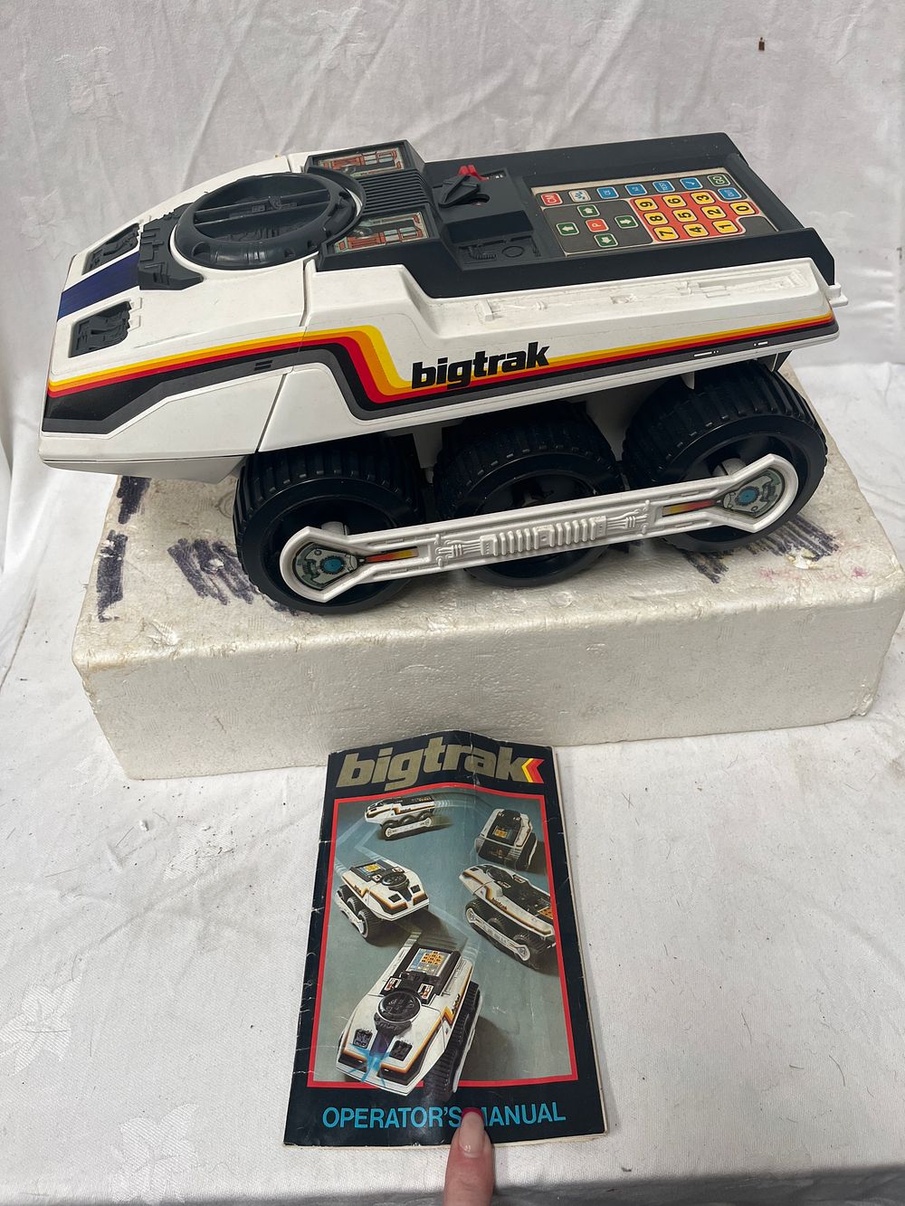 Lot 1197: Milton Bradley Bigtrak Programmable Electronic Toy Vehicle