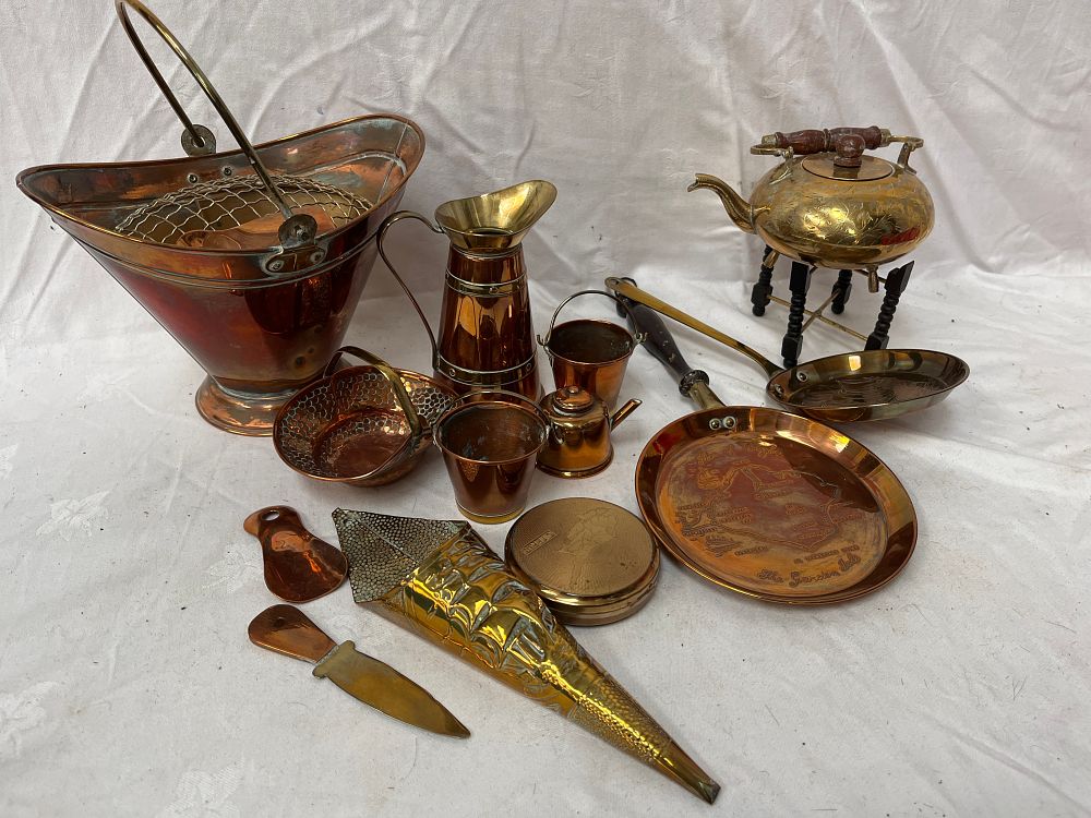 Lot 1224: A Collection of Copper and Brass Household? and Souvenir Wares, 20th Century