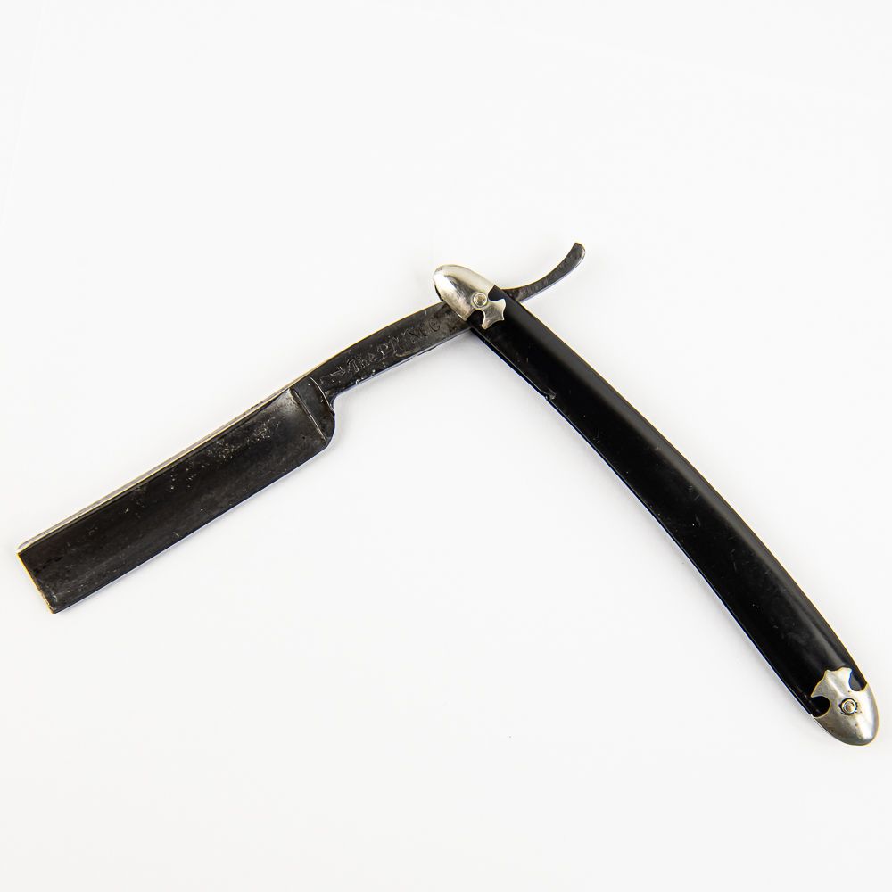 W. R. Gray The Prince 1 Straight Razor. Vintage Straight Razor The Prince 1 by W. R. Gray, with 