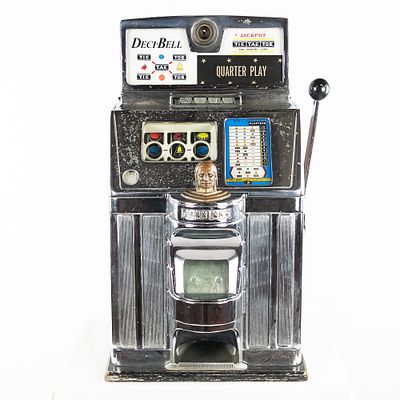 Jennings 25 Cent Deci-Bell Slot Machine. Original in good condition, showing some wear with 