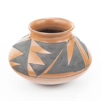 Southwestern Black-on-Red Pottery Jar. This appears to be a handsome example of Native American 