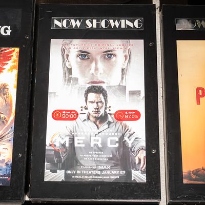 Now Showing Movie Poster Case. Back lit Now Showing one sheet movie poster case in good 