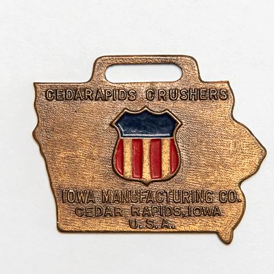Vintage Watch FOB - IA MFG CO CEDAR RAPIDS CRUSHER. Pre-owned. Dents, dings, scratches and other 