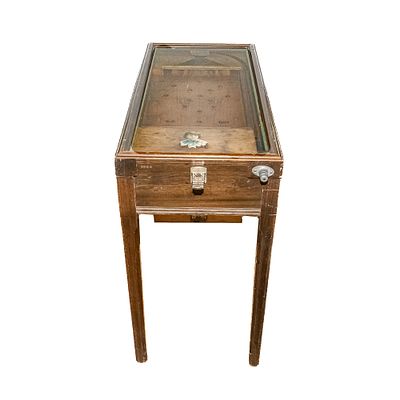 Early One Cent Wood Rail Arcade Pinball Machine. One of the earliest coin operated pinball 