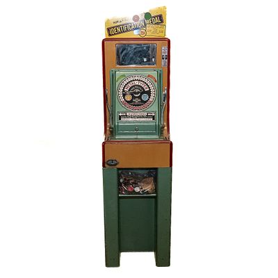 Coin Op Metal-Typer Souvenir ID Arcade Machine. The Metal-Typer is a classic coin-operated 