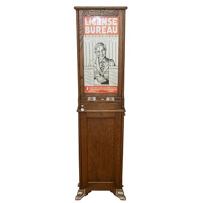 Vintage One Cent "License Bureau" Vender Machine. An Exhibit Supply Co. arcade amusement machine 