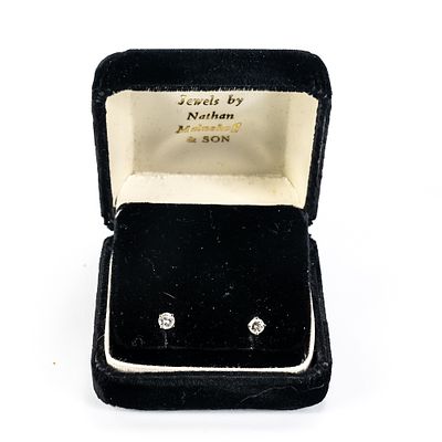 Ladies 14k WG .60-.75 Diamond Stud Earring Pair ++. Dazzling 14k White Gold .60-.75 carat 