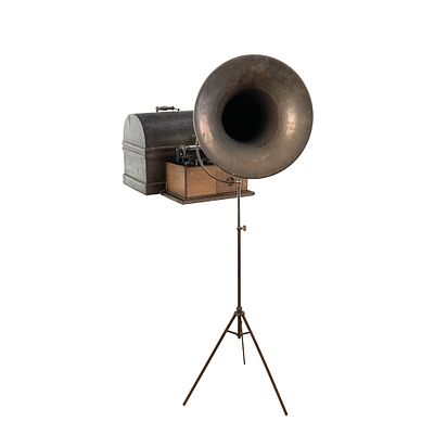 Edison Spring Motor Cyl Phono W Bettini Repro. The Edison Spring Motor Phonograph was introduced 