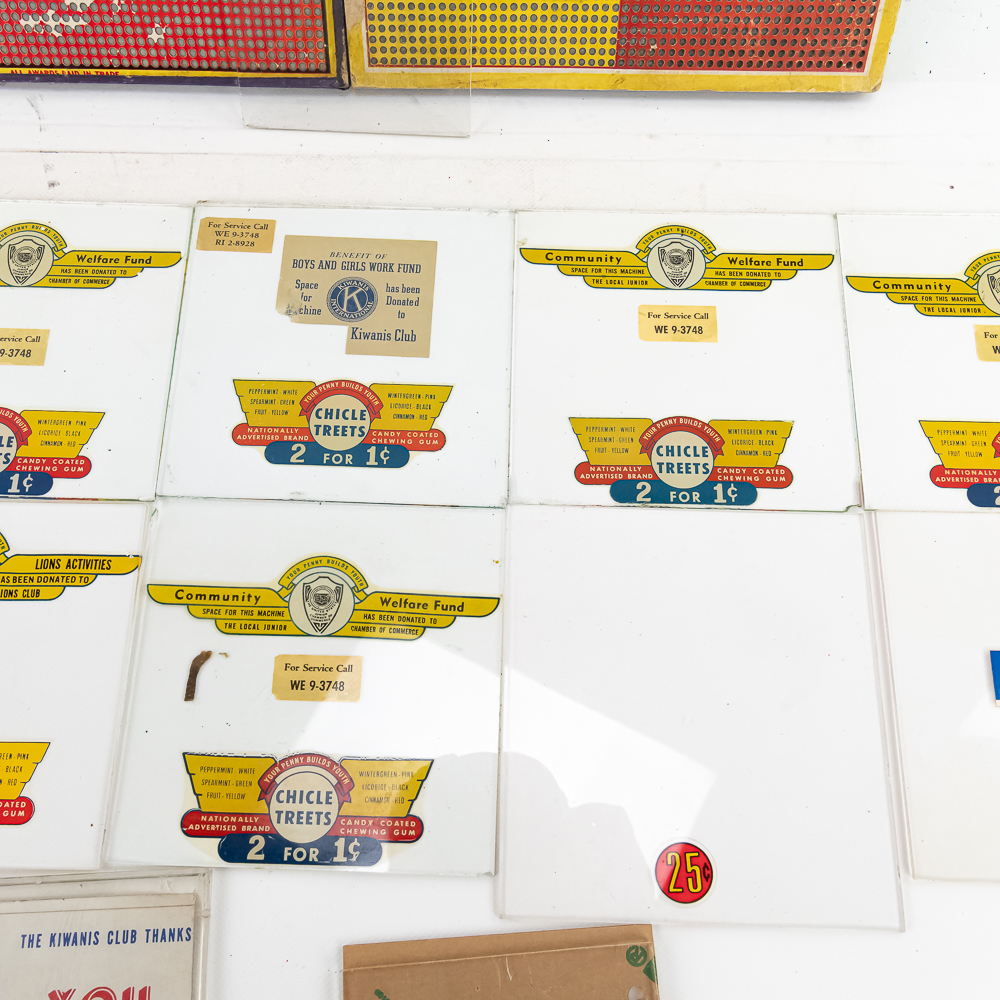 Lot of 16: Assorted Vintage Coin Op & Advertising