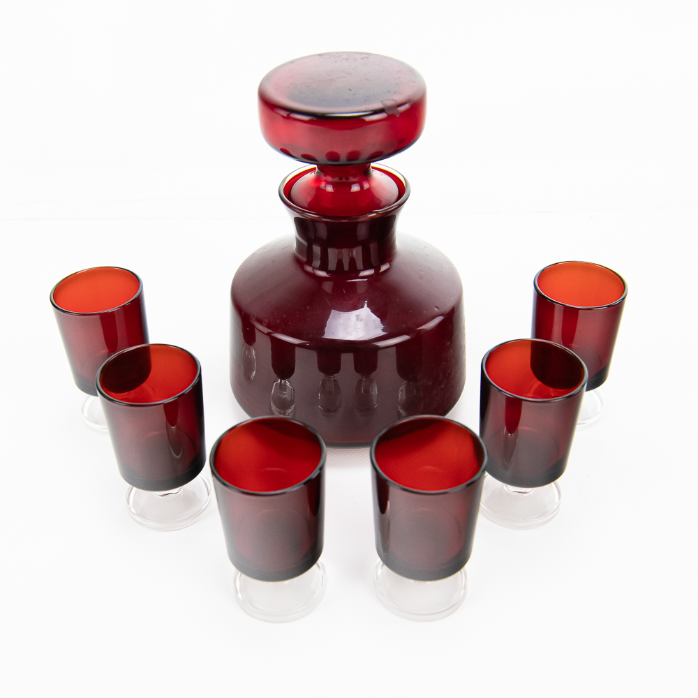 17-Piece Ruby Red Mid-Century Modern Glass/Barware
