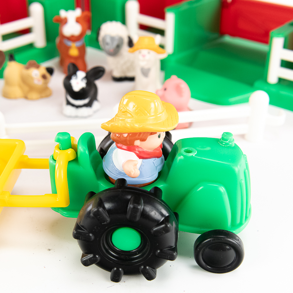 Vintage Fisher-Price Little People Red Barn