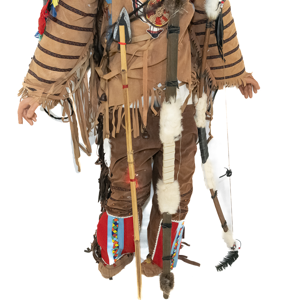 Native American Large-Scale Souvenir Doll & Bows