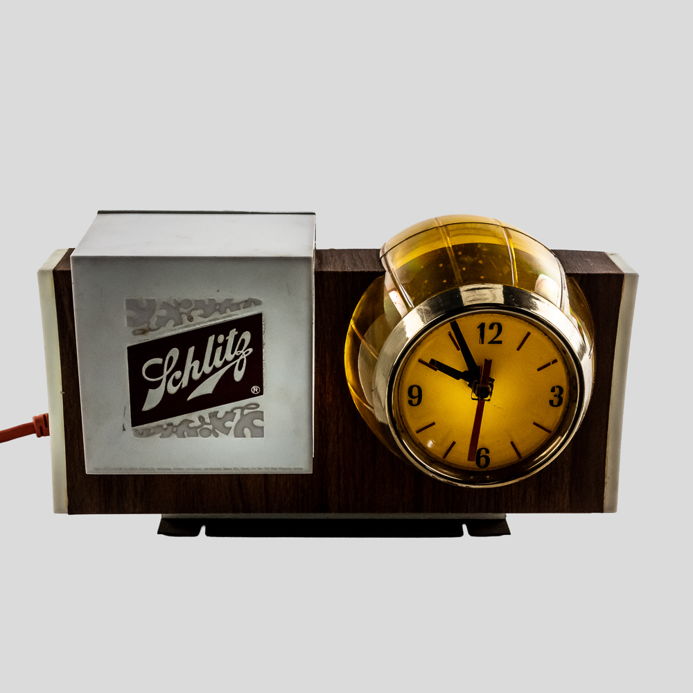 Vintage Schlitz Beer Lighted Rotating Motion Clock