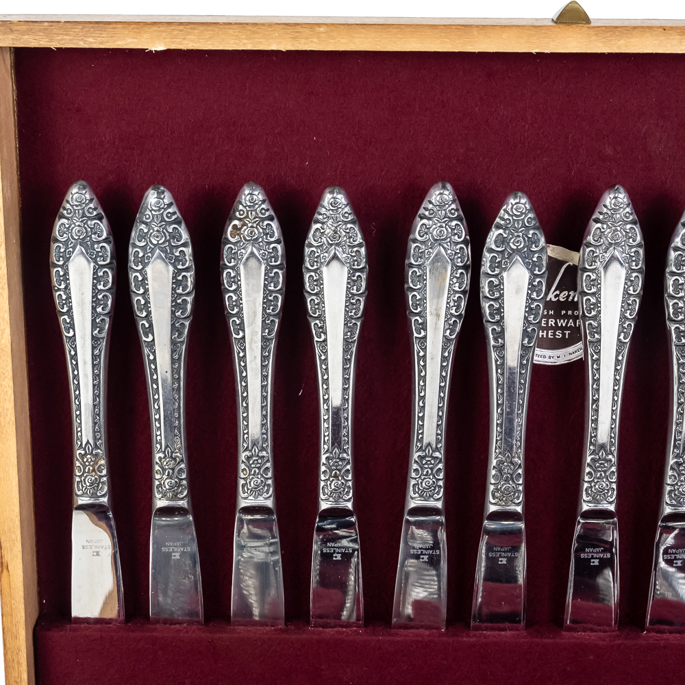 Vintage Naken Box w/Stainless Flatware Set