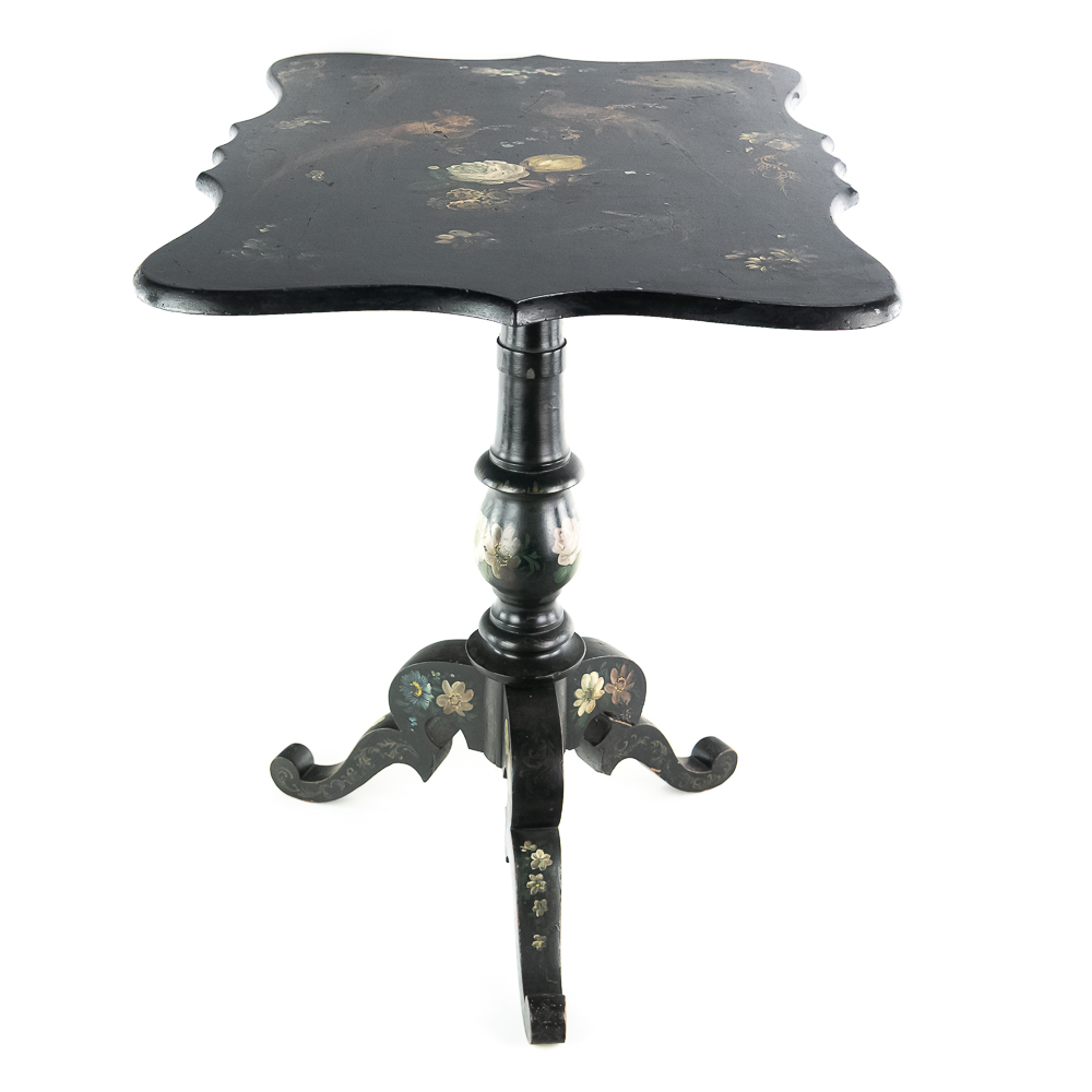 Victorian Chinoiserie Floral Tilt-Top Table