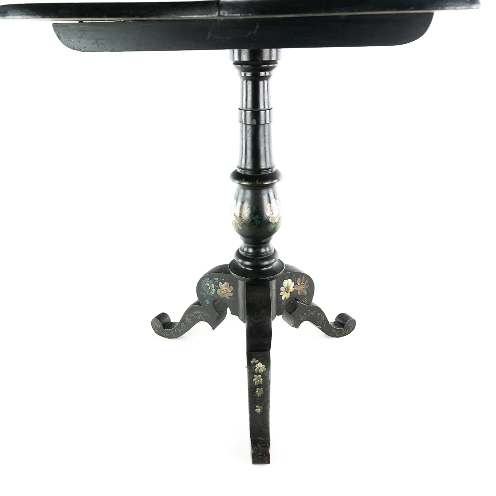 Victorian Chinoiserie Floral Tilt-Top Table