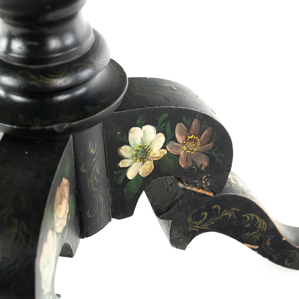 Victorian Chinoiserie Floral Tilt-Top Table