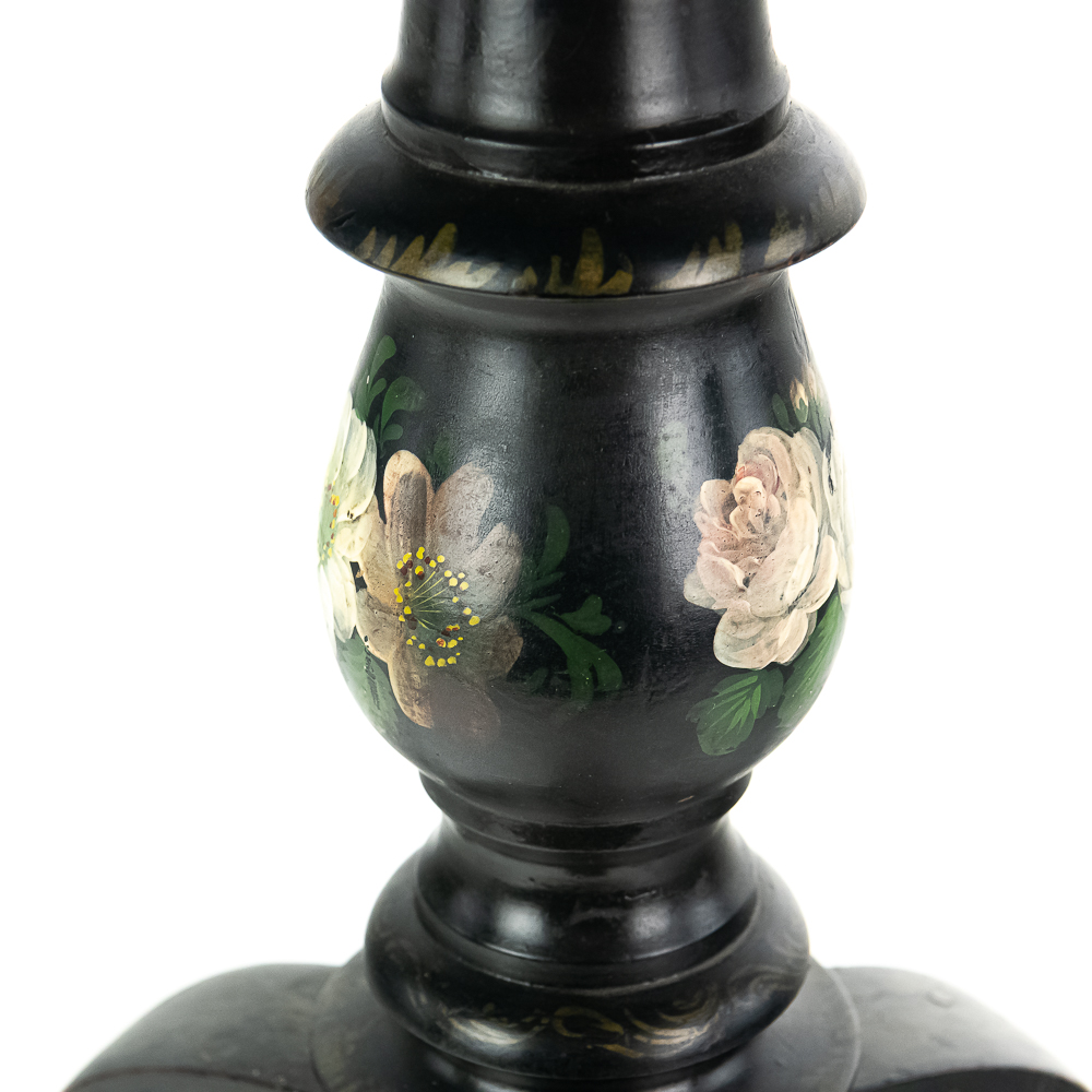 Victorian Chinoiserie Floral Tilt-Top Table