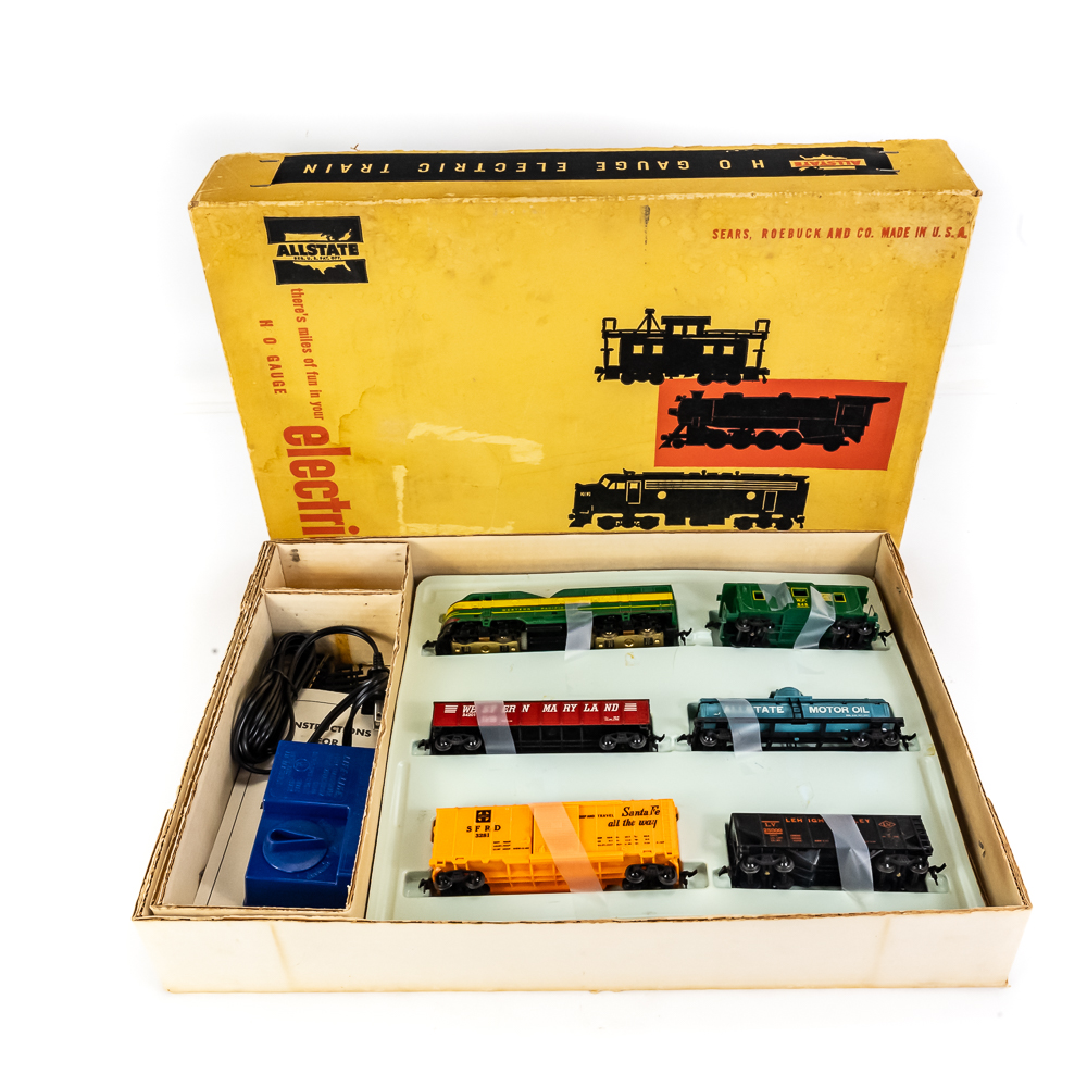 Sears Allstate HO Gauge Electric Train 9821 w Box