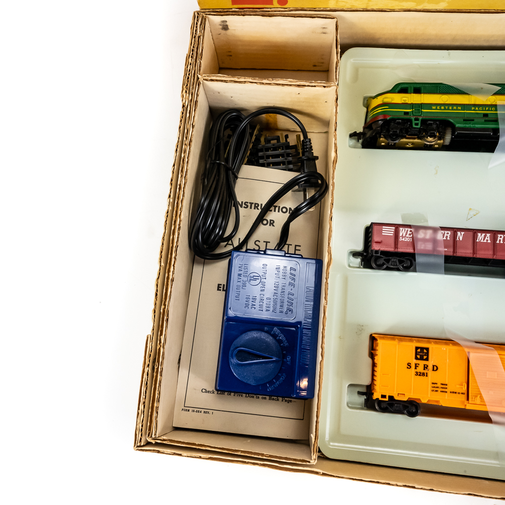Sears Allstate HO Gauge Electric Train 9821 w Box
