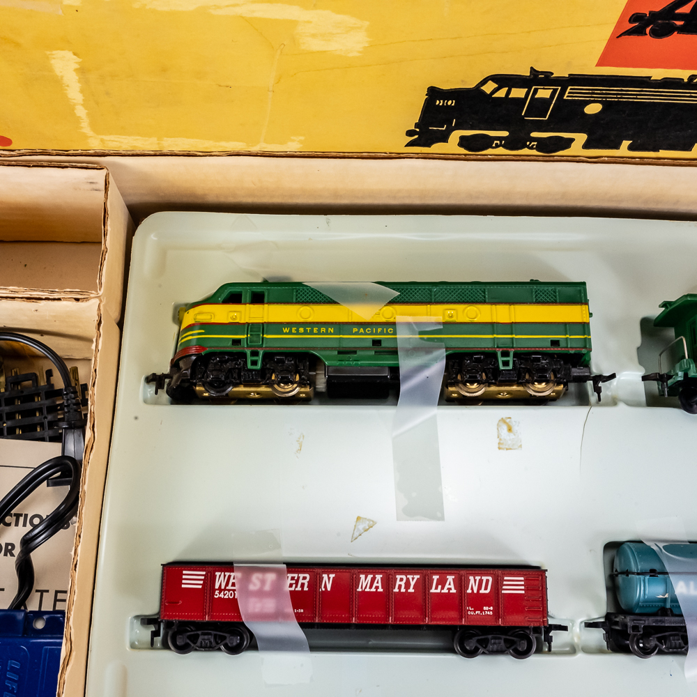 Sears Allstate HO Gauge Electric Train 9821 w Box