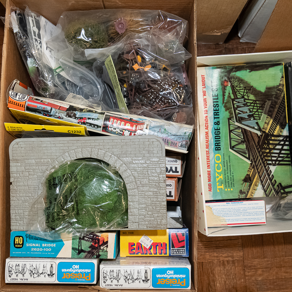 HO Scale Train Accessory Assortment Building &More