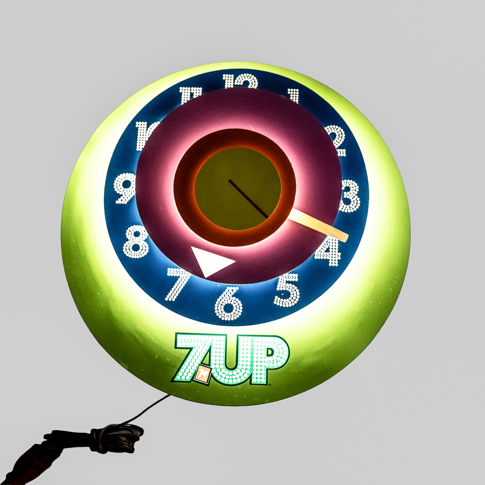 Vintage 7-Up Uncentric Advertising Clock