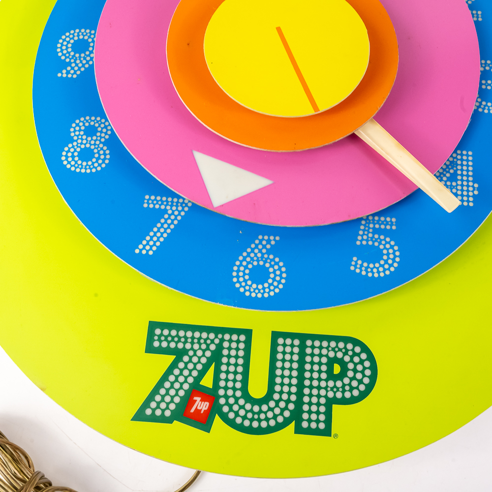 Vintage 7-Up Uncentric Advertising Clock