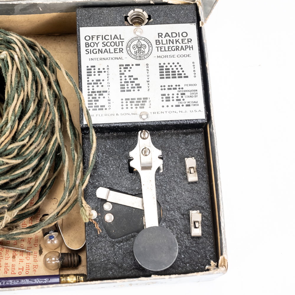 Vintage Fleron Official Boy Scout Signaler