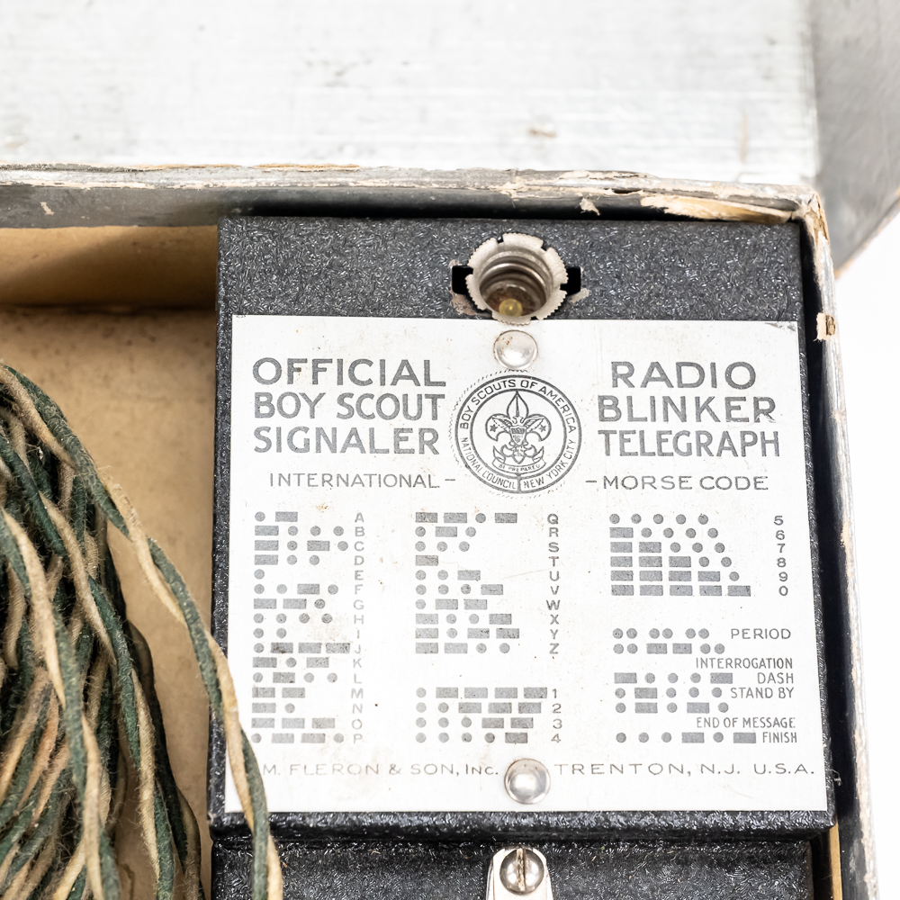 Vintage Fleron Official Boy Scout Signaler
