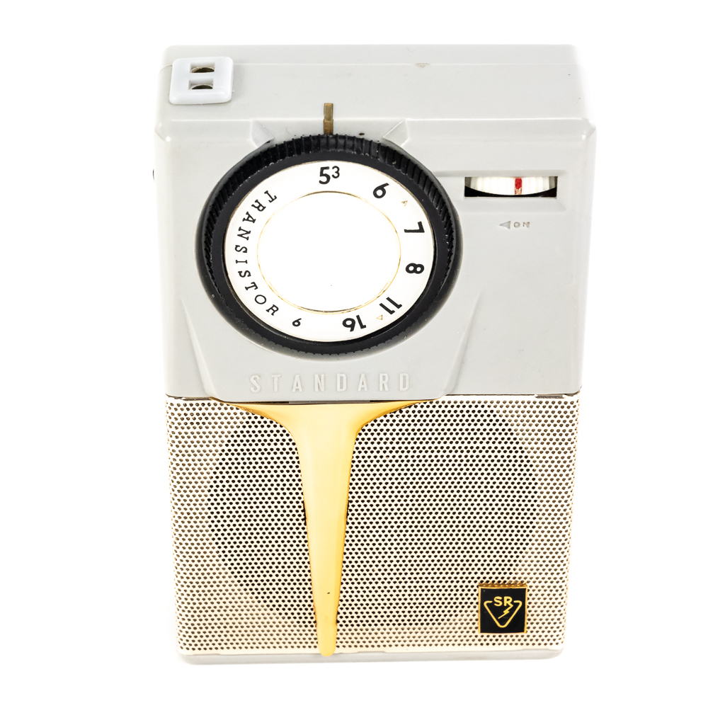 Vintage Standard Radio F-22 Transistor Radio