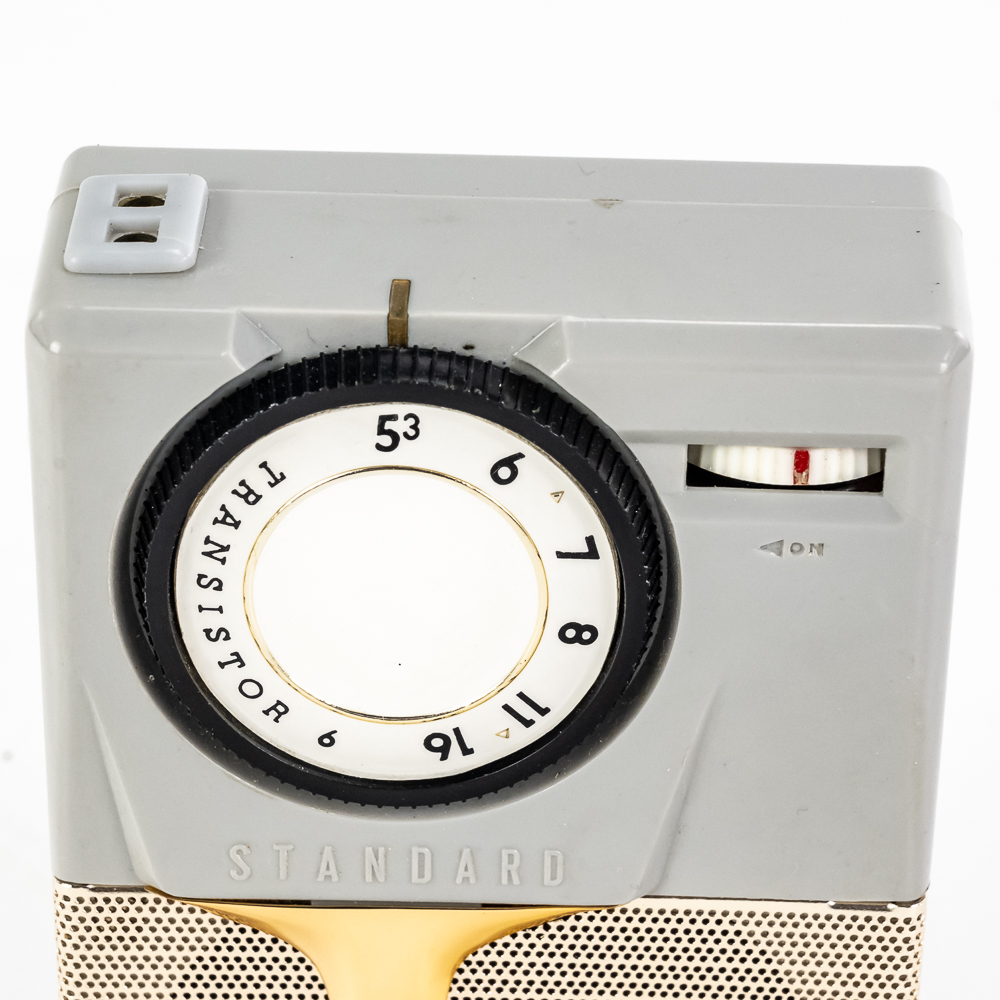 Vintage Standard Radio F-22 Transistor Radio